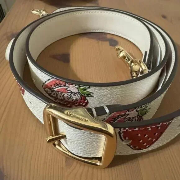 NWT Coach Strawberry Print Reversable Strap - Picture 4 of 5